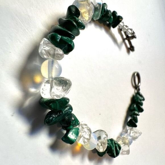 Malachite quartz and opalite beaded bracelet - Picture 5 of 9